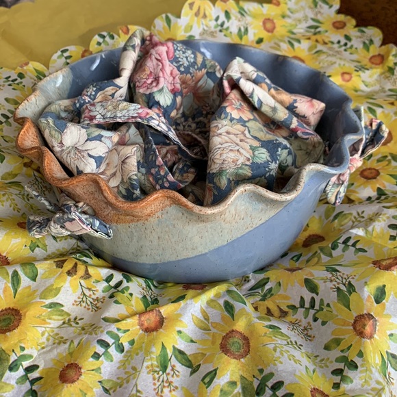 Vintage Clay Pen Pottery, bread warmer - Picture 2 of 7